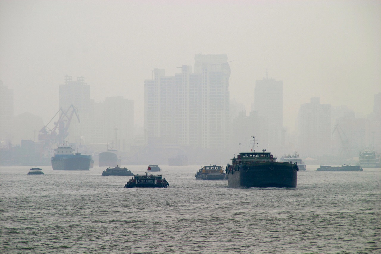中国最新军舰成功下水，海洋强国建设迈入新篇章