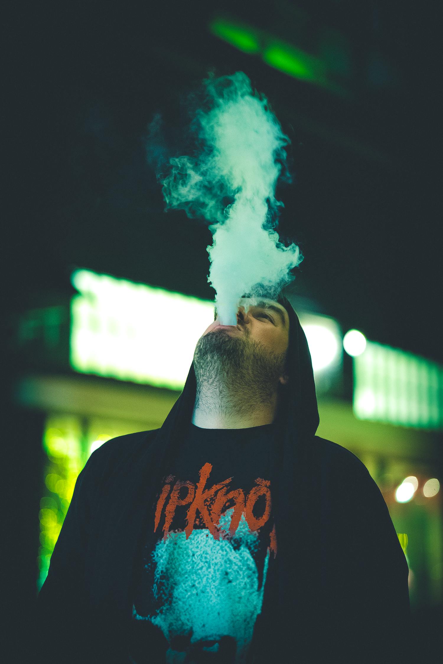 天水围的夜与雾，电影中的社会观察与人性迷雾