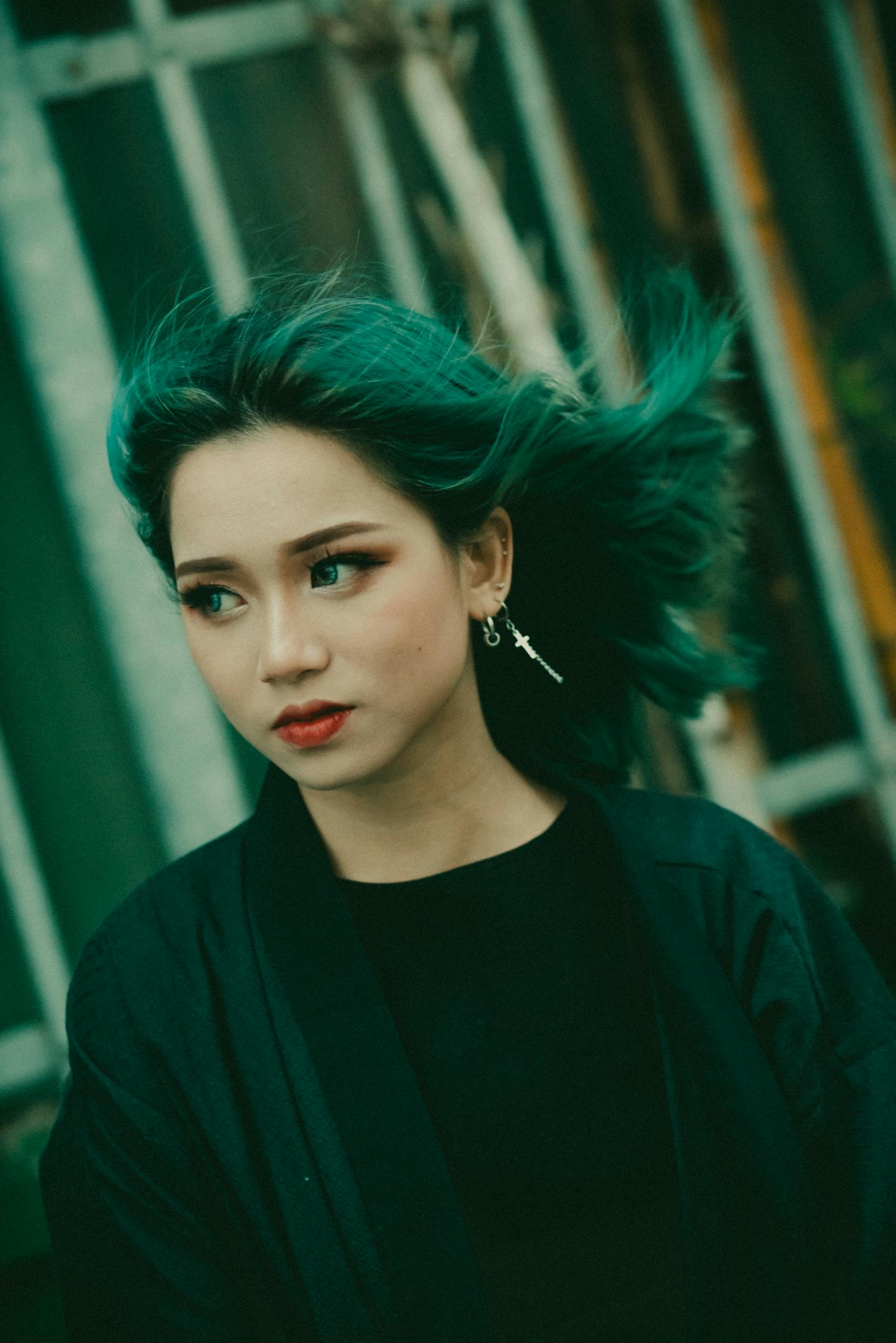何泓姗主演电视剧，演技与角色的完美融合，展现魅力瞬间